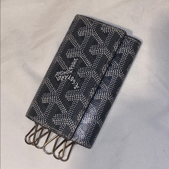 goyard key holder